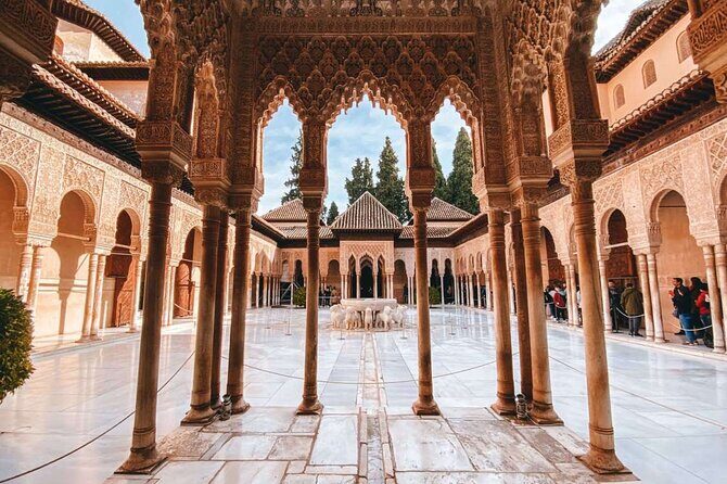 Private Tour to The Alhambra and Generalife from Motril port - Key Points