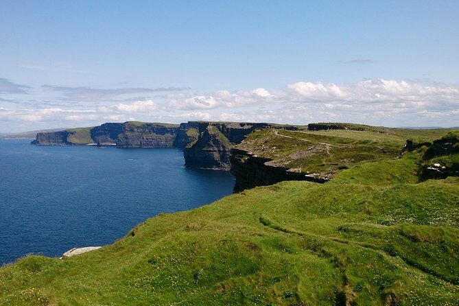 Private tour to the Cliffs of Moher guided in Spanish - A Detailed Look at the Private Spanish-Guided Tour to the Cliffs of Moher