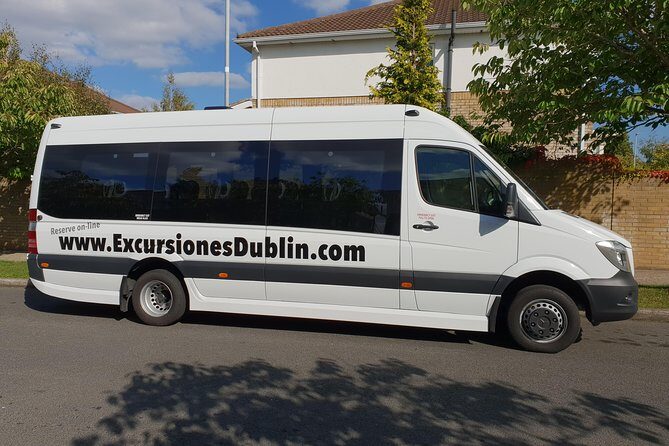 Private tour to the Cliffs of Moher guided in Spanish - Key Points
