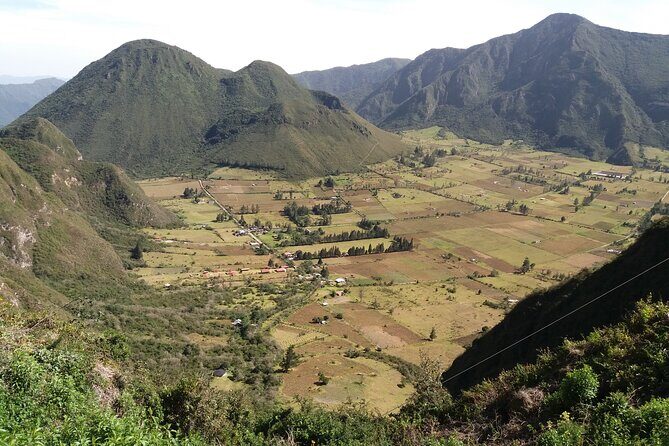 Private Tour to the Hummingbird Reserve and visit to the Middle of the World from Quito - FAQ
