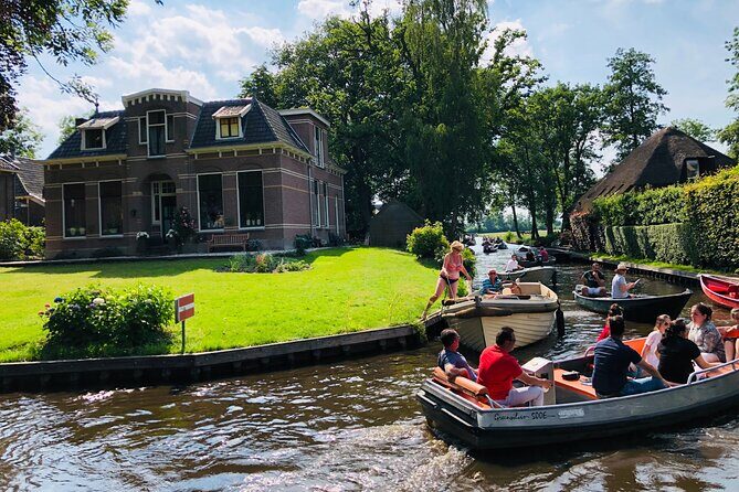 Private Tour to Zaanse Schans + Giethoorn with renting boat - Exploring Zaanse Schans: Dutch Traditions in Action