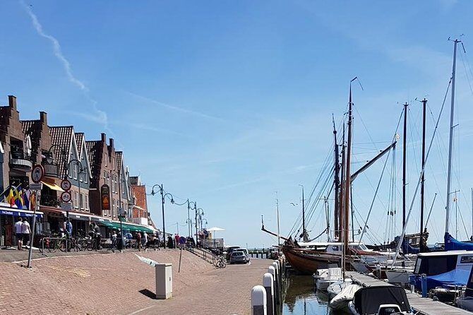 Private tour to Zaanse Schans &Volendam: Cheese, Windmills, clogs - FAQs