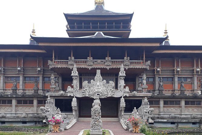 Private tour with lunch: Jakarta to miniature park of indonesia - Key Points