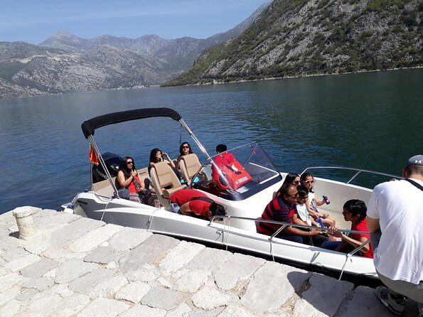 Private tour with speed boat - Perast and Lady of the rock - Experience the Charm of Kotor Bay with a Private Speedboat Tour