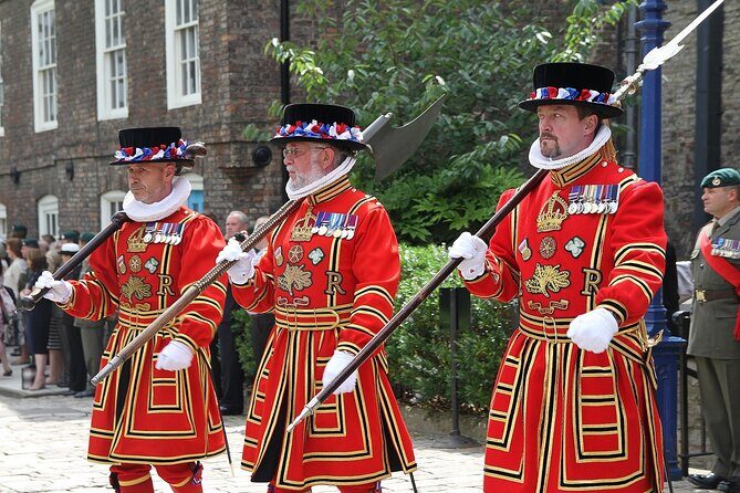 Private Tours: Tower of London Beefeater Meet Greet Crown Jewels - A Closer Look at the Private Tower of London Tour with Beefeater Meet & Greet