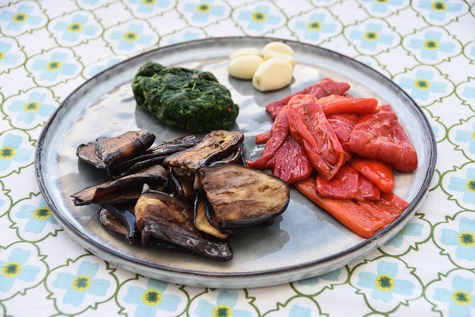 Private Traditional Georgian Meal in a Lovely Tbilisi Home with Transfers - Key Points