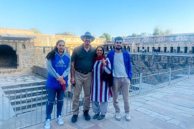 Private Transfer Agra To Jaipur Via Fatehpur Sikri & Chand Baori, Step Well - Key Points