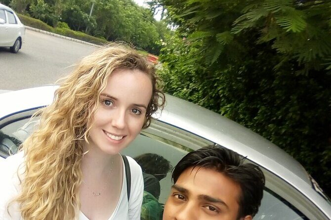 Private Transfer : Agra to New Delhi Airport BY Car - Smooth and Reliable: Private Transfer from Agra to New Delhi by Car