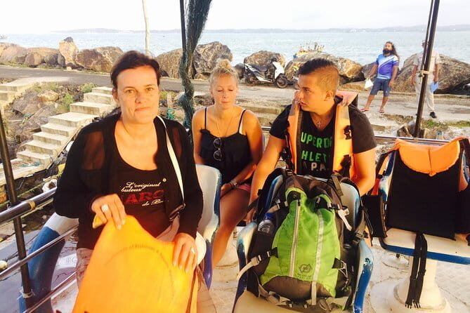 Private Transfer and Whale Watching Tour from Hikkaduwa and Galle - Starting the Day: Early Pickup and Private Transport