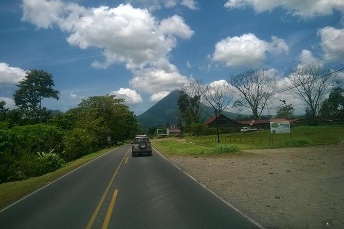 Private Transfer Arenal / La Fortuna town to San Jose Airport (SJO) - An In-Depth Look at the Private Transfer Experience