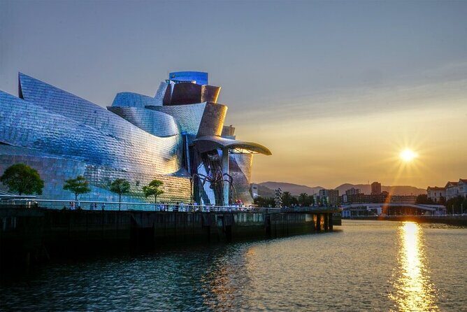 Private transfer between Biarritz and Bilbao - Key Points