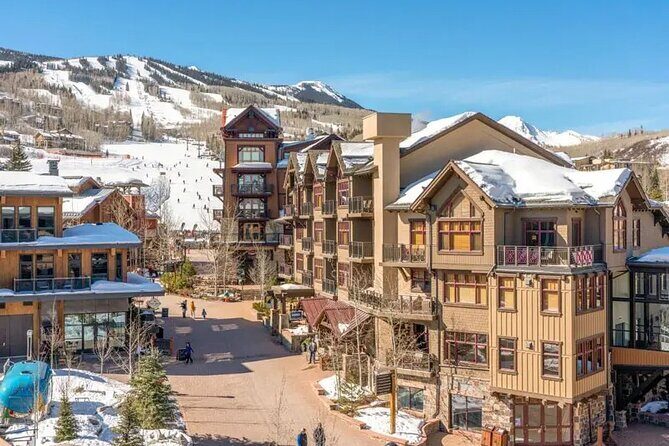 Private Transfer Denver Airport DEN to Hot Ski Resorts - Denver Airport to Ski Resorts: A Private Transfer Worth Considering
