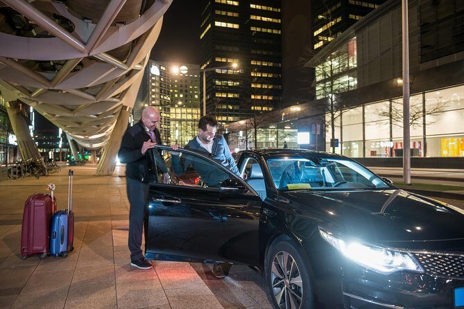 Private transfer departure from City Centre to Madrid Airport - A Practical Guide to Madrid Airport Transfers