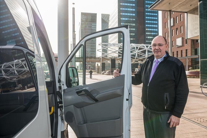 Private transfer departure from City Centre to Madrid Airport - Weighing the Value