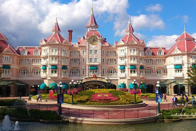 Private Transfer: Disneyland Park or Hotel to Paris by Luxury Van - Frequently Asked Questions