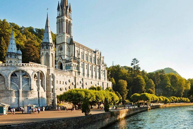 Private Transfer from Barcelona to Lourdes in France - The Real Deal About the Transfer from Barcelona to Lourdes