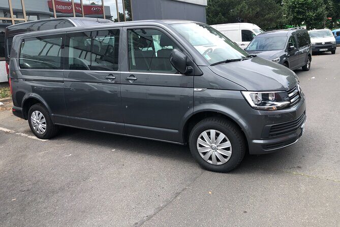 Private Transfer from Beauvais Airport (BVA) to Disneyland Paris - A Comfortable Start to Your Disneyland Paris Adventure