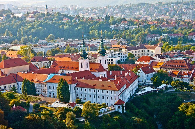 Private Transfer from Berlin to Prague with 2h of Sightseeing - What Travelers Are Saying