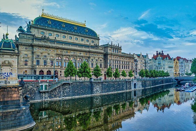 Private Transfer from Berlin to Prague with 4h of Sightseeing - A Practical and Personalized Way to Travel from Berlin to Prague