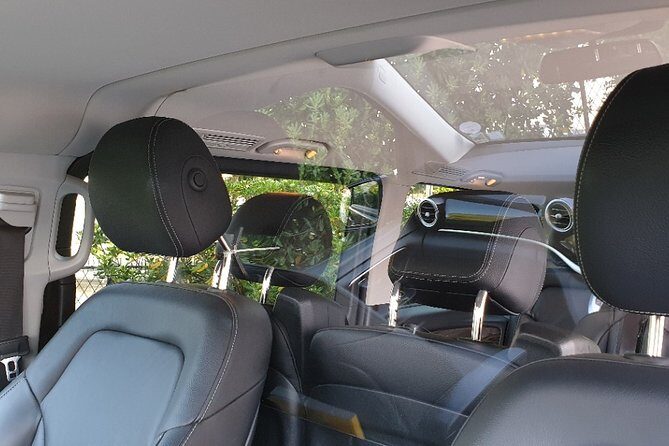 Private transfer from Biarritz BIQ airport to San Sebastian - A Comfortable, Private Ride from Biarritz to San Sebastian