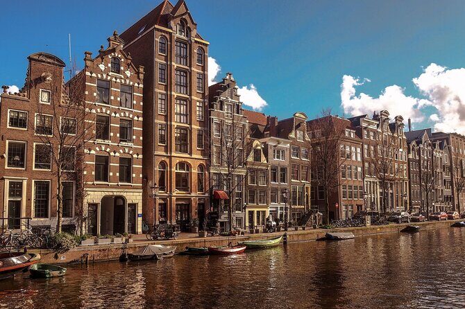 Private transfer from Bruges to Amsterdam, 2h Stop in Utrecht - FAQs