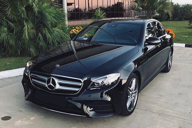 Private Transfer from Calgary to Calgary Airport YYC in Business Car - Practical Details and Traveler Insights