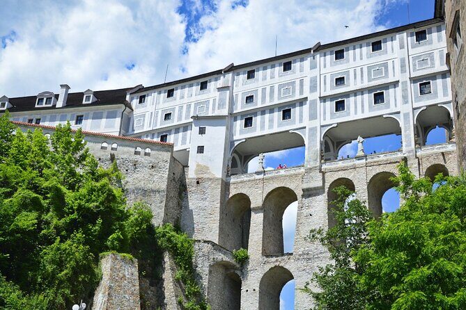 Private Transfer from Cesky Krumlov to Prague - FAQ