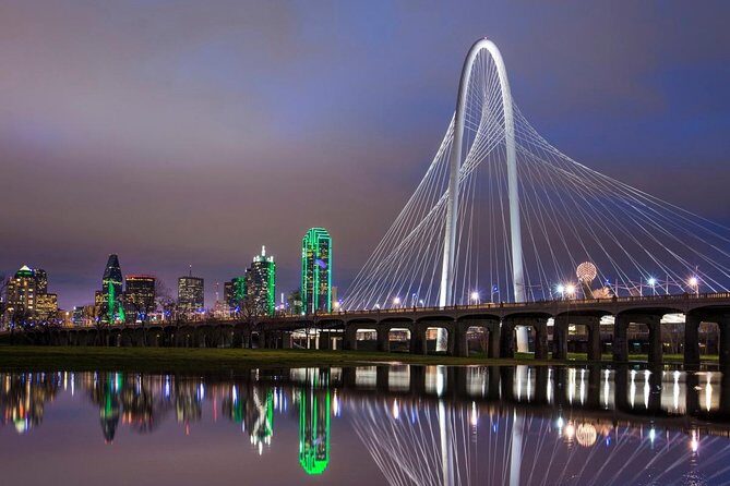 Private Transfer from Dallas Airport DFW to Dallas in Luxury Van - The Details of Your Dallas Arrival: A Close-Up