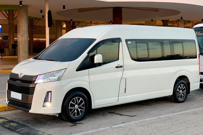 Private Transfer from Hotels to Punta Cana Airport - Key Points