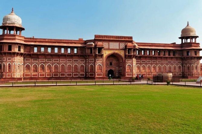 Private Transfer From Jaipur To Agra - Key Points