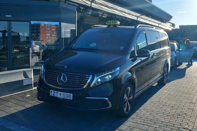 Private Transfer from Keflavik Airport to Reykjavik/surrounding - Quick Overview