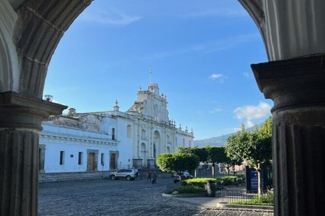 Private Transfer from La Aurora International Airport to Antigua - Key Points