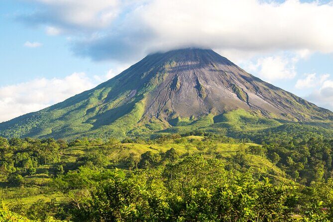 Private Transfer from La Fortuna to Juan Santa Maria Airport - Why Choose This Private Transfer?