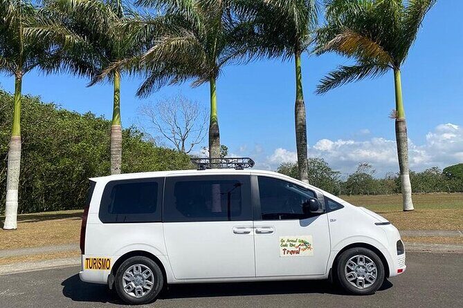 Private Transfer from La Fortuna to Liberia Intl Airport LIR area - Key Points