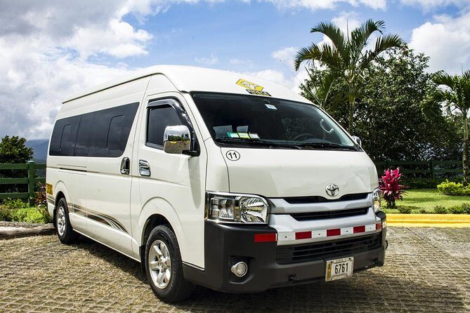 Private Transfer From La Fortuna To Manuel Antonio From 1 to 6 passengers - Key Points