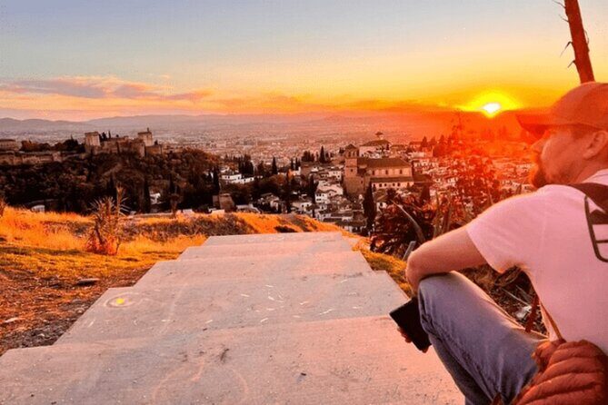 Private transfer from Málaga Hotels to Granada - A Comfortable, Scenic Ride from Málaga to Granada