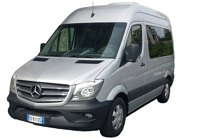 Private Transfer from Massa Lubrense to Naples Airport, train Stations or Hotels - Key Points