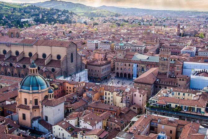 Private Transfer from Módena to Bologna (BLQ) Airport - Private Transfer from Módena to Bologna (BLQ) Airport