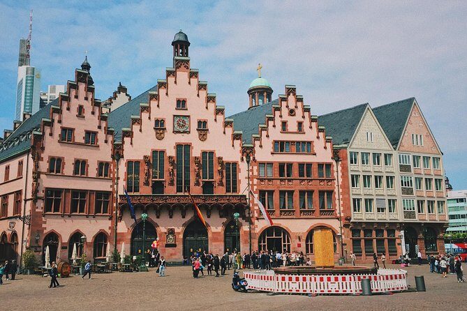 Private Transfer from Munich to Frankfurt with 4h of Sightseeing - FAQs