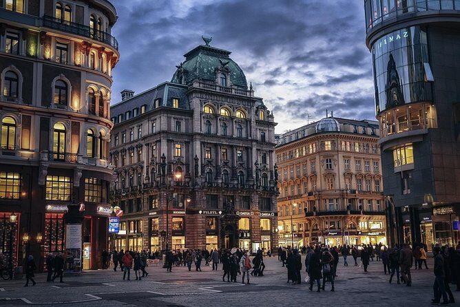 Private Transfer from Munich to Vienna with 2 hours for sightseeing - A Private Transfer from Munich to Vienna with a Sightseeing Stop: Your Flexible European Travel Option