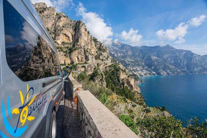 Private transfer from Naples to Amalfi or vice-versa - An in-depth look at this private transfer service