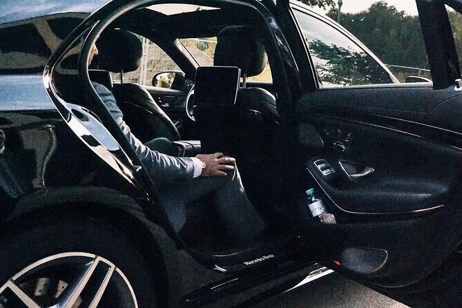 Private Transfer from National Airport DCA to Washington in Business Car - Private Transfer from National Airport DCA to Washington in Business Car