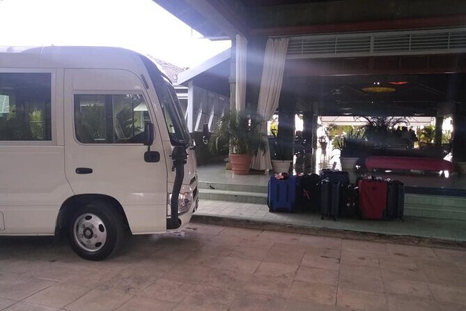Private Transfer from Ocho Rios to Sangster Airport MBJ - An In-Depth Look at the Ocho Rios to Sangster Airport Transfer