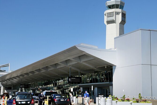Private Transfer from or to Cleveland Airport (CLE) - The Experience in Detail