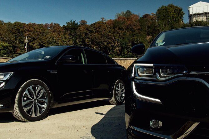 Private Transfer : From Orly Airport > PARIS - Starting Off: A Smooth Welcome from Orly Airport to Paris