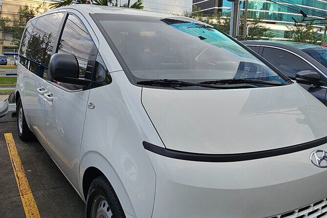 Private Transfer from Panama City or Airport (PTY) to Resorts in Playa Blanca - Key Points