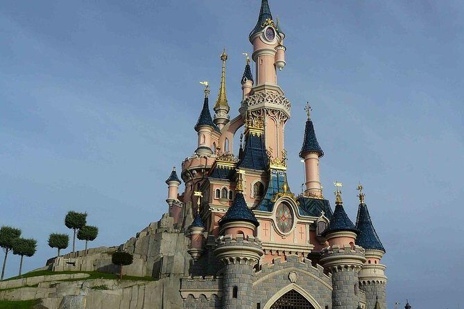 Private Transfer from Paris City to Disneyland Paris by MiniVan - A Detailed Look at the Private Transfer Experience