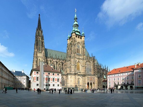 Private Transfer from Passau to Prague with Stopover in Cesky Krumlov - Exploring the Passau to Prague Private Transfer with Cesky Krumlov Stopover