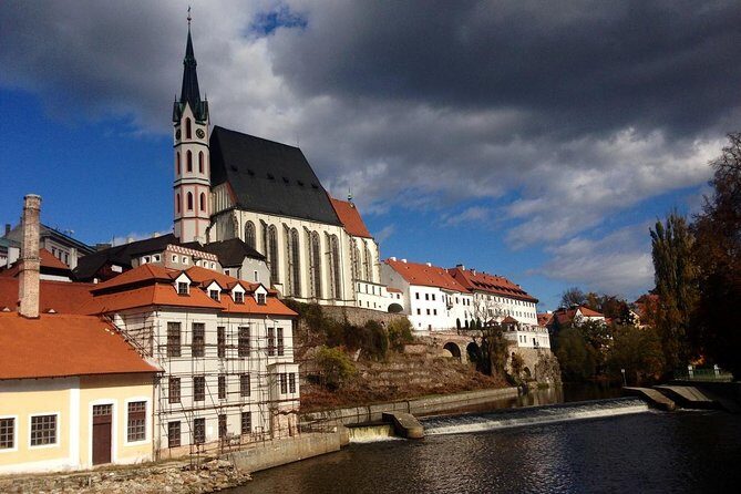 Private Transfer from Passau to Prague with Stopover in Cesky Krumlov - FAQs