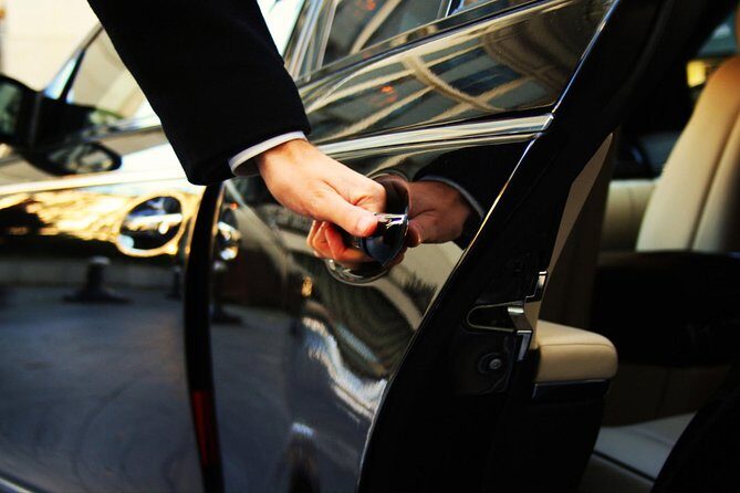 Private Transfer From Positano Hotels to Naples - Key Points